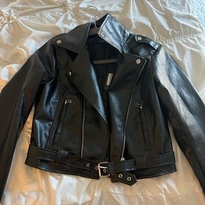 Faux Leather Jacket
Princess Polly
New with tags
Size Medium (Size US 6)